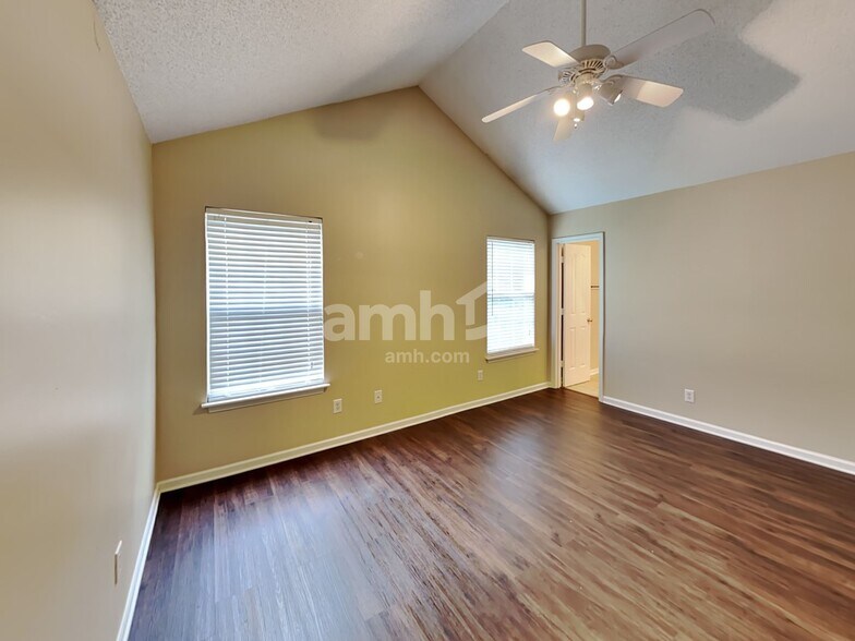 Building Photo - 13314 Michael Lynn Rd