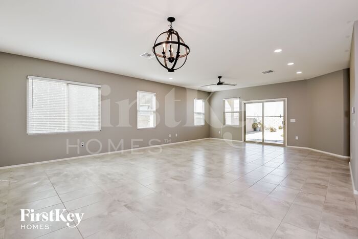 Building Photo - 7536 S Circulo Rio Blanco