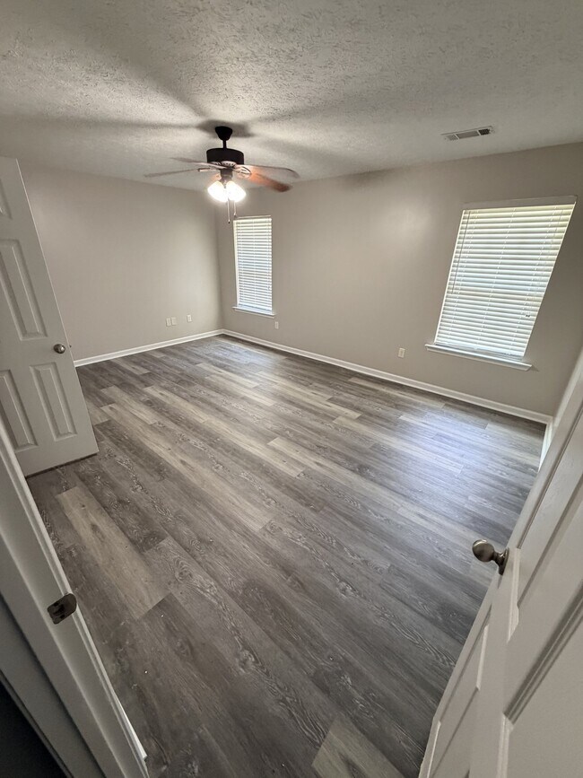 Building Photo - 207 Murfee Dr