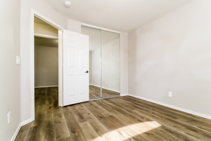 Building Photo - 2436 S 71st Dr