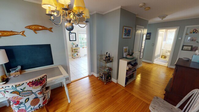 Building Photo - Adorable Plaza Midwood Bungalow For Rent
