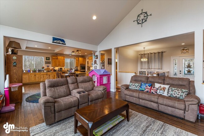 Building Photo - 4051 E Birch View Dr