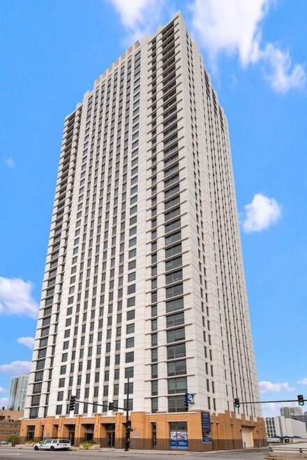 Building Photo - Echelon Chicago
