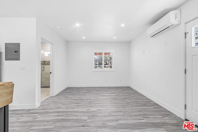 Building Photo - 10250 Stagg St