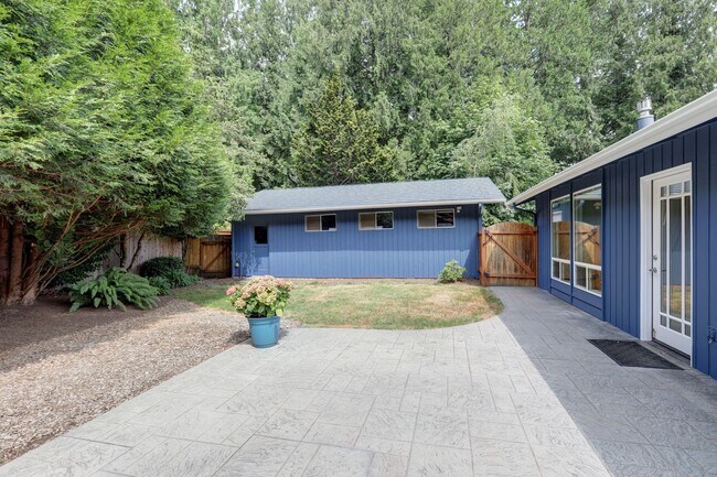 Building Photo - 2327 248th Ave SE