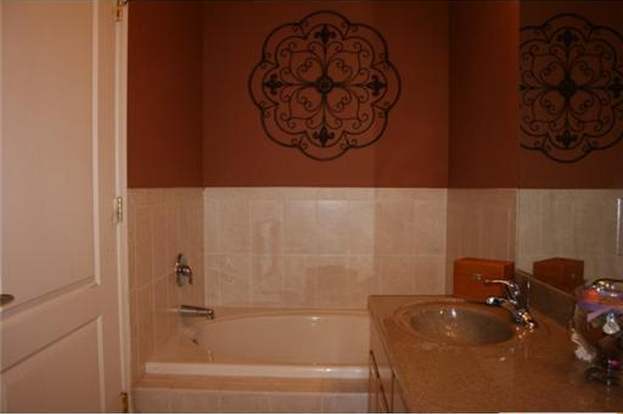 Building Photo - 1127 Fernwood Ct