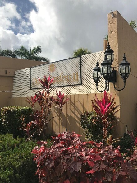Building Photo - 4900 NW 79th Ave