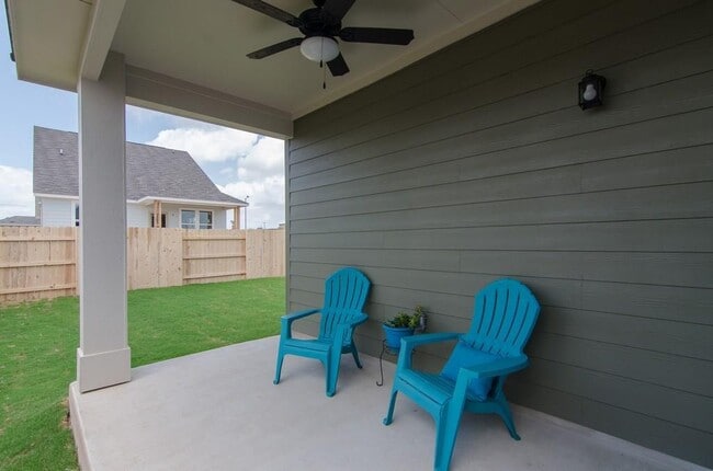 Building Photo - 6056 Urbano Bnd