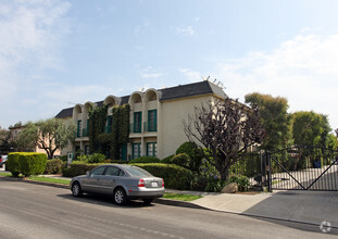 Building Photo - 1738 Armacost Ave,