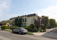 Building Photo - 1738  Armacost Ave,