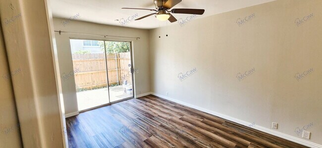 Building Photo - 4402 Tophill Ln