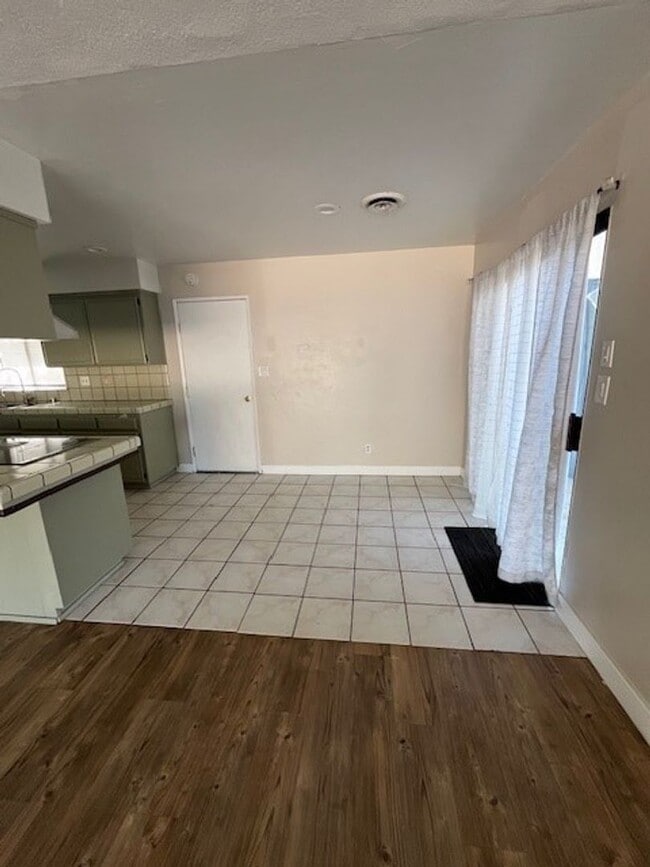 Building Photo - 7009 Ranch House Rd