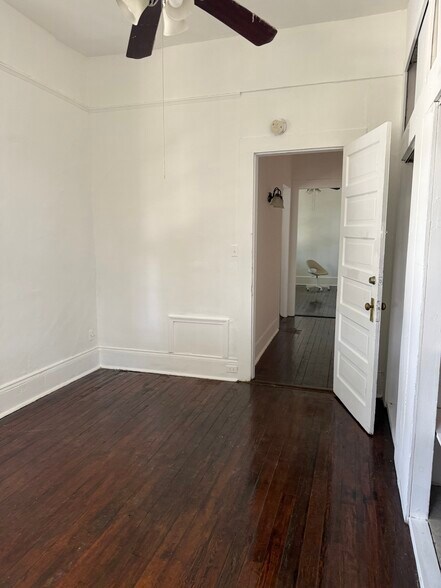 Building Photo - 934 Lowerline St