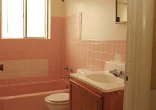 Bathroom - Riverview Park Place Apartments