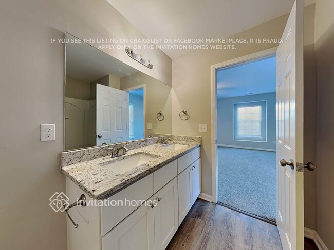 Building Photo - 347 Ashdale Dr