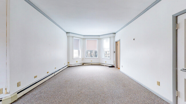 Building Photo - 4519 N Artesian Ave