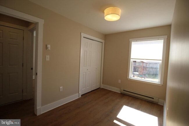 Building Photo - 1209 Shesley Rd