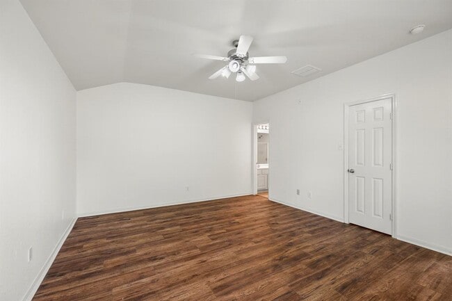 Building Photo - 3211 Falcon Trail Dr