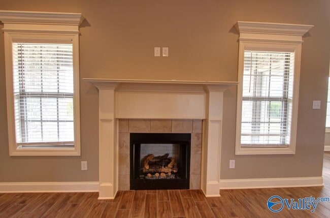 Building Photo - 22947 Pin Oak Dr