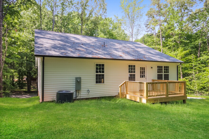 Building Photo - 200 Ashbrook Rd