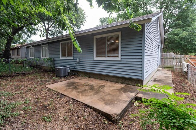 Building Photo - 4510 Brown Bark Pl