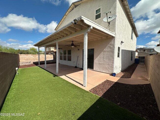 Building Photo - 1077 W Sea Star Dr