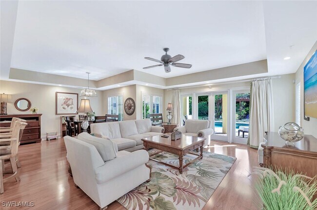 Building Photo - 325 3rd St S