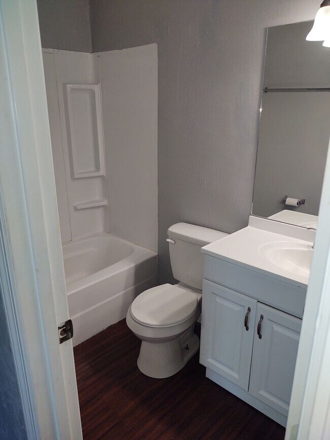 Building Photo - Now Leasing!