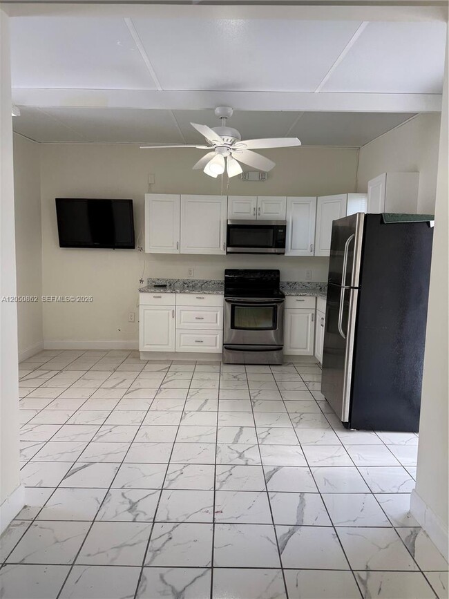 Building Photo - 46 NW 58th Ct