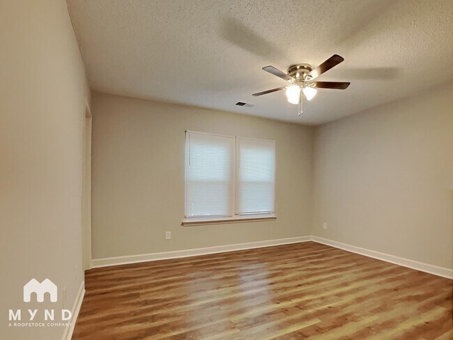 Building Photo - 2314 Hope Valley Ln