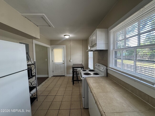 Building Photo - 8277 Cheryl Ann Ln