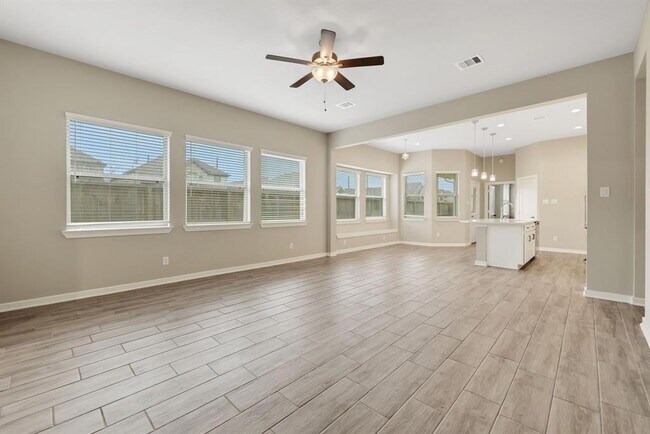 Building Photo - 7011 Winterberry Gln Ln