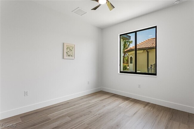 Building Photo - 2702 Old Burnt Store Rd N