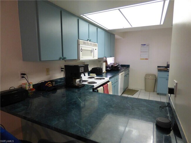 Building Photo - 59 Camelot Gardens Blvd