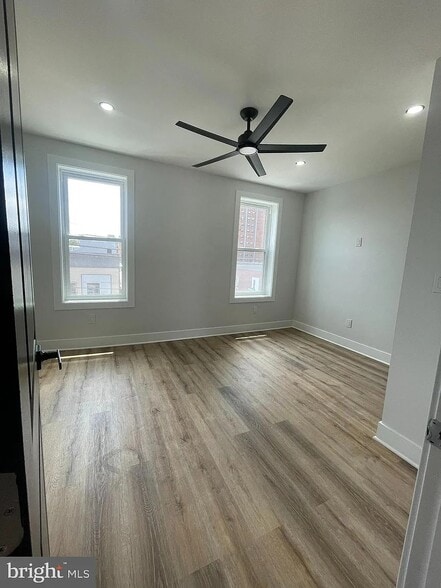 top floor bedroom - 2321 W Oxford St