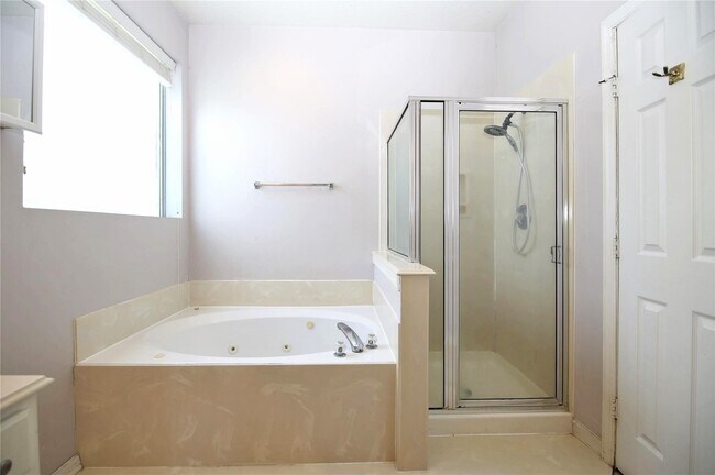Building Photo - 4602 Rainbow Valley Ct