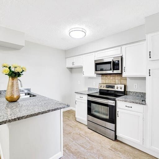 Building Photo - 10555 Turtlewood Ct