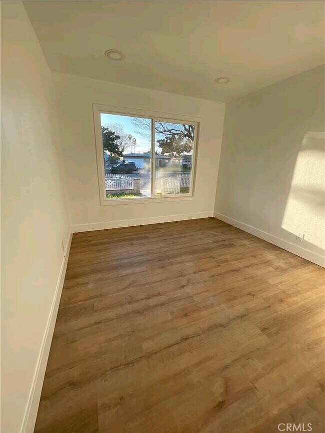 Building Photo - 11662 Magnolia St