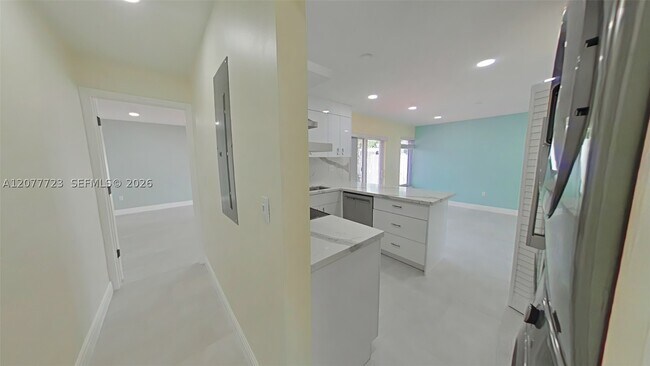 Building Photo - 8336 SW 10th St