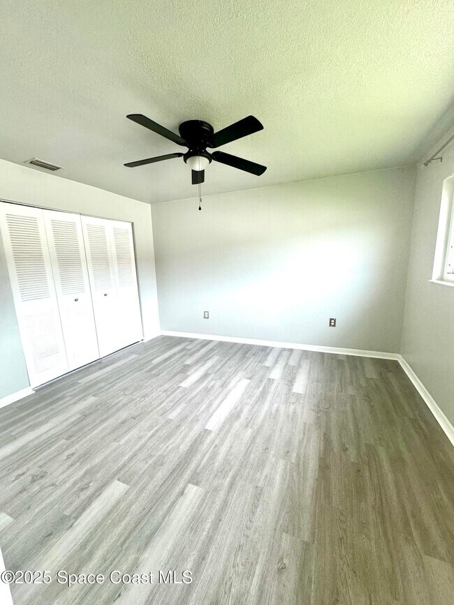 Building Photo - 624 Ridge Club Dr