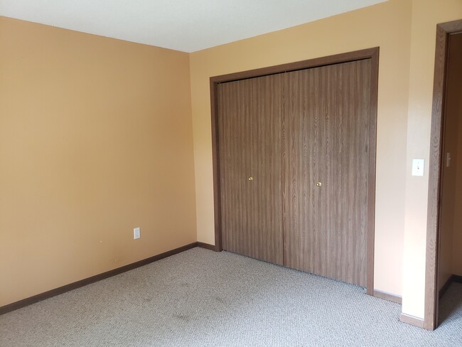 Building Photo - 2511 Thomas Ct