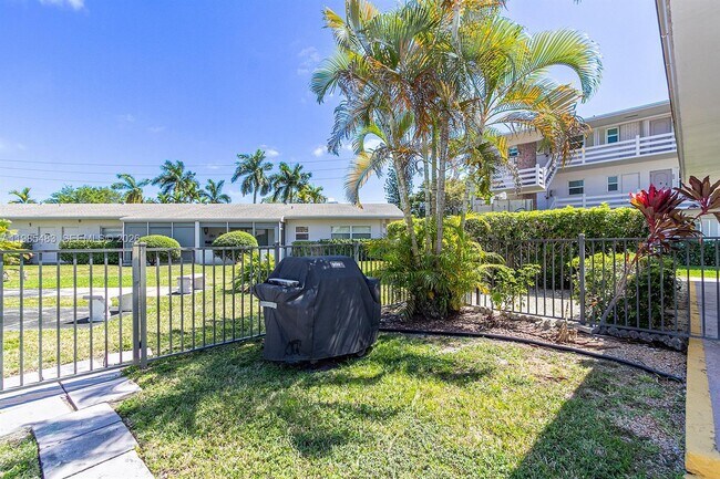 Building Photo - 700 Layne Blvd