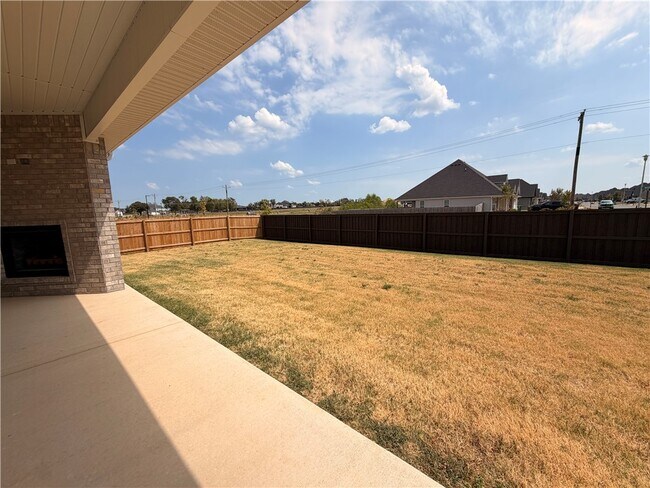 Building Photo - 1230 Fierce Ln