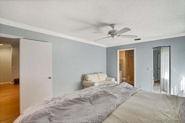 Building Photo - 6520 Chasewood Dr