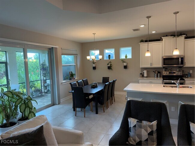 Building Photo - 16542 Crescent Beach Way