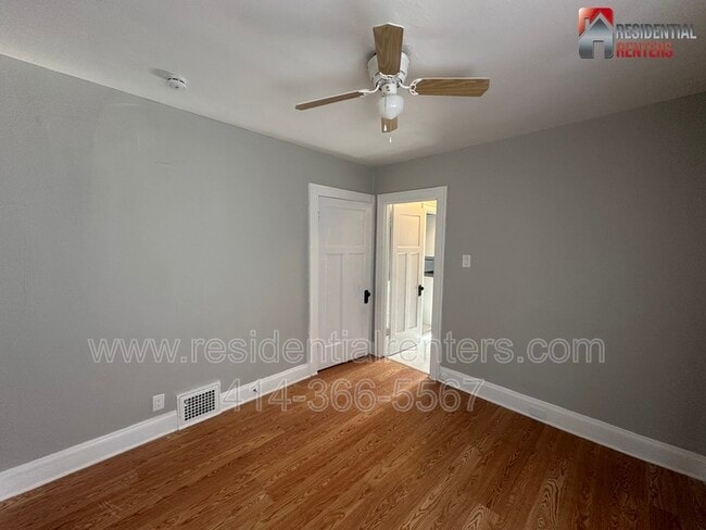 Building Photo - 223 W Keefe Ave