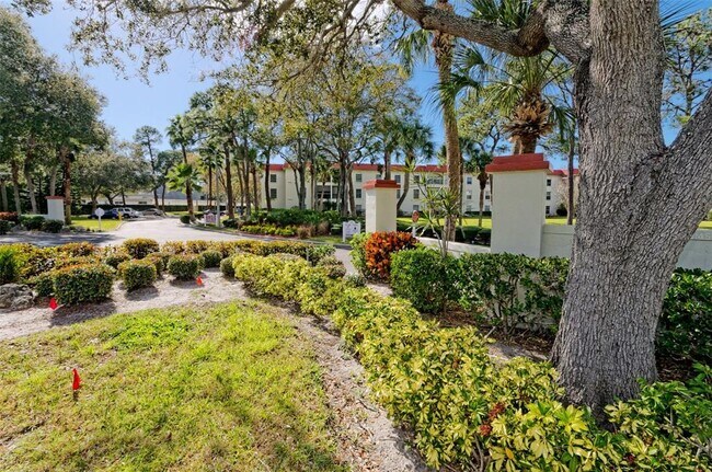 Building Photo - 2700 Bayshore Blvd