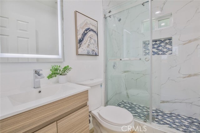 Building Photo - 204 Vía Colusa