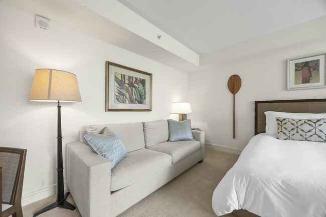 Building Photo - 223 Saratoga Rd