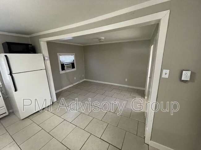 Building Photo - 308 Chestnut St